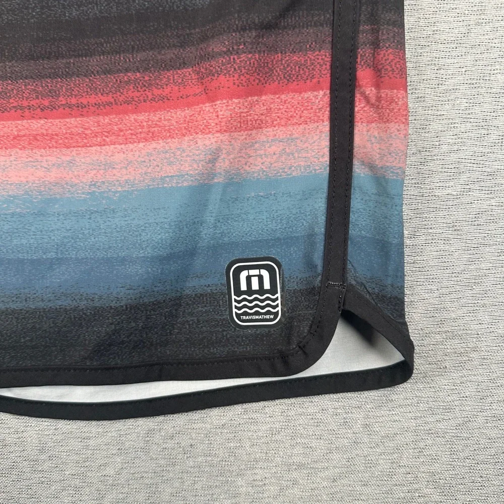 TravisMathew Board Shorts Mens 32 Ombre Stripe Red Blue Black 4-Way Stretch Swim